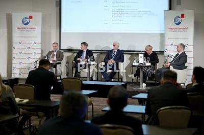 16.11.2021., Zagreb, Hotel Aristos - Poslovni skup Hrvatskih izvoznika. Tema &bdquo;Ekonomske politike Republike Hrvatske i ocekivanja za 2022.godinu&rdquo;. Vedran Sosic glavni ekonomist HNBa, Zdravko Maric, potpredsjednik Vlade RH i ministar financija, Darinko Bago predsjednik Hrvatskih izvoznika, Prof. dr. sc. Marijana Ivanov Ekonomskom fakultetu Sveucilista u Zagrebu, Domagoj Matasic predsjednik uprave E.G.O.