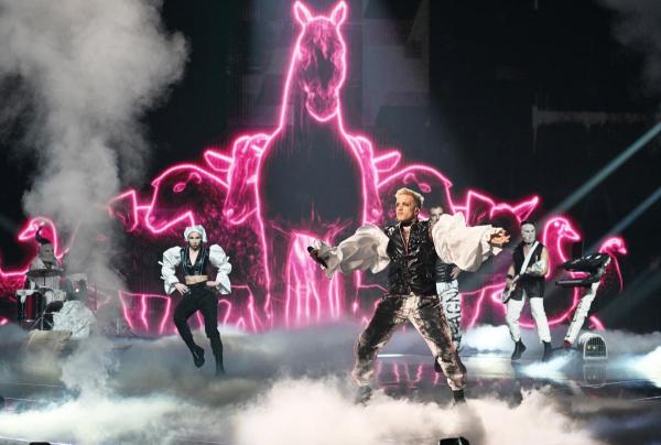 Baby Lasagna ušao u finale Eurosonga spektakularnim nastupom