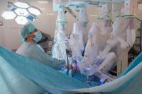 U medicinskom centru u Čepinu su izvedene prve četiri robotske ginekolo&scaron;ke operacije, uključujući i histerektomiju, čime je minimalno invazivna kirurgija dovedena na novu razinu