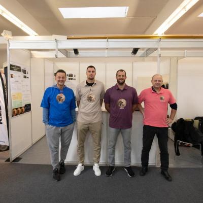 U sklopu sajma CroAgro četverac u sastavu Krešimir Kuterovac, Pero Kuterovac, Damir Martin i Borna Gojo predstavili su novi projekt - prvi Pig NFT.
