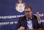 Vučić najavio ostavku na mitingu u Beogradu