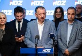Zagrebački HDZ: Građani plaćaju najveći porez, a prvi snijeg razotkrio komunalni kaos